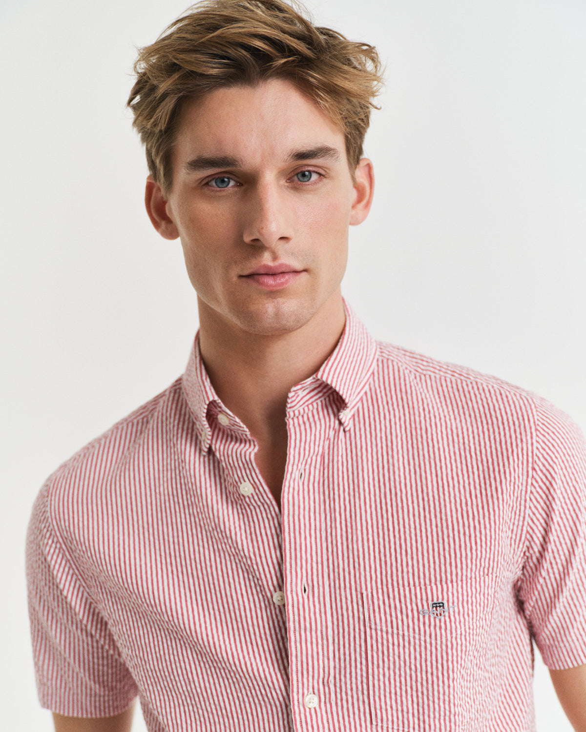 MODEL WEARING REG SEERSUCKER STRIPE SS SHIRT