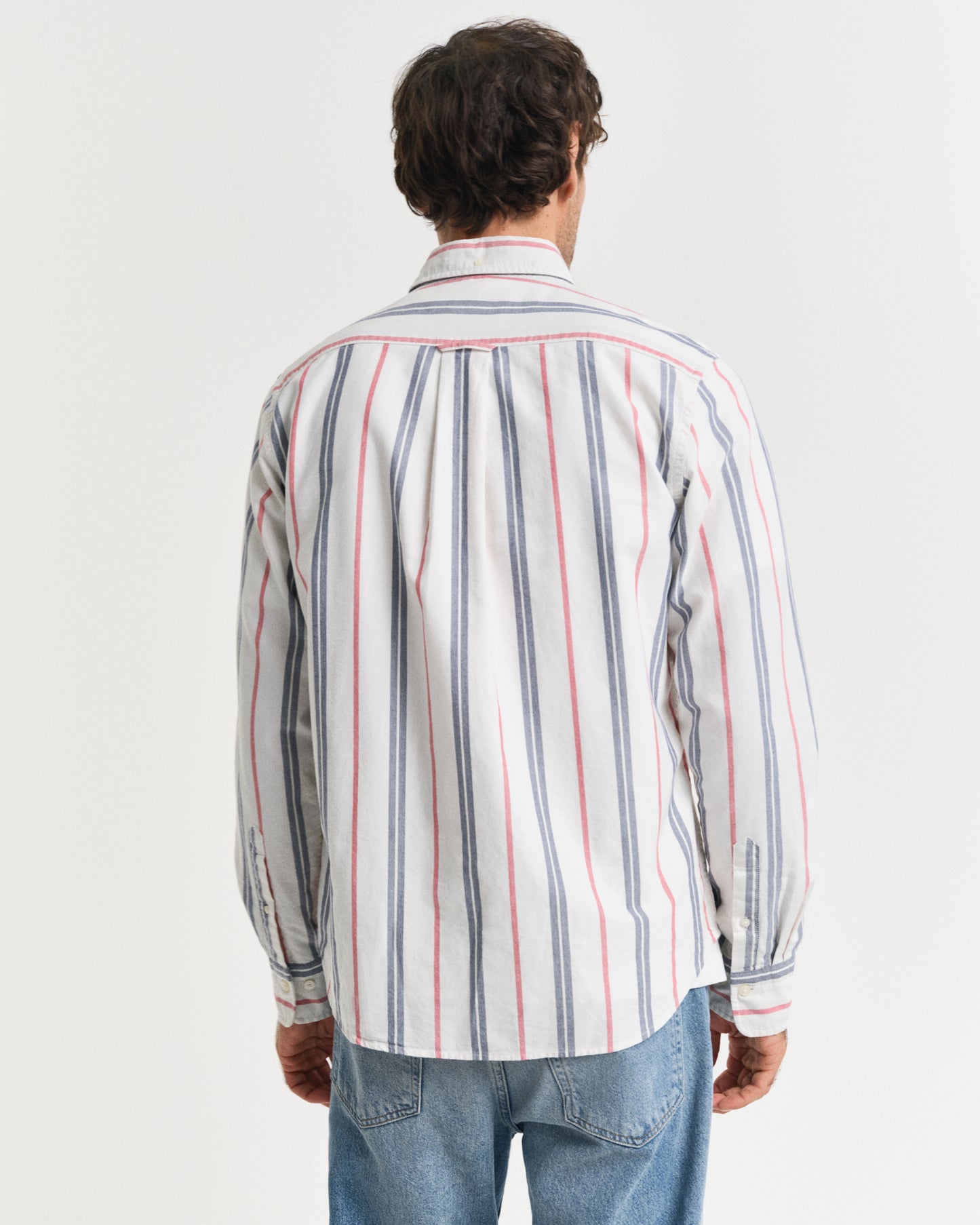EGGSHELL, REG ARCHIVE OXFORD STRIPE, BACK-VIEW BY GANT AU.