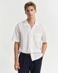 EGGSHELL, REL SEERSUCKER RESORT SHIRT, FRONT-VIEW BY GANT AU.