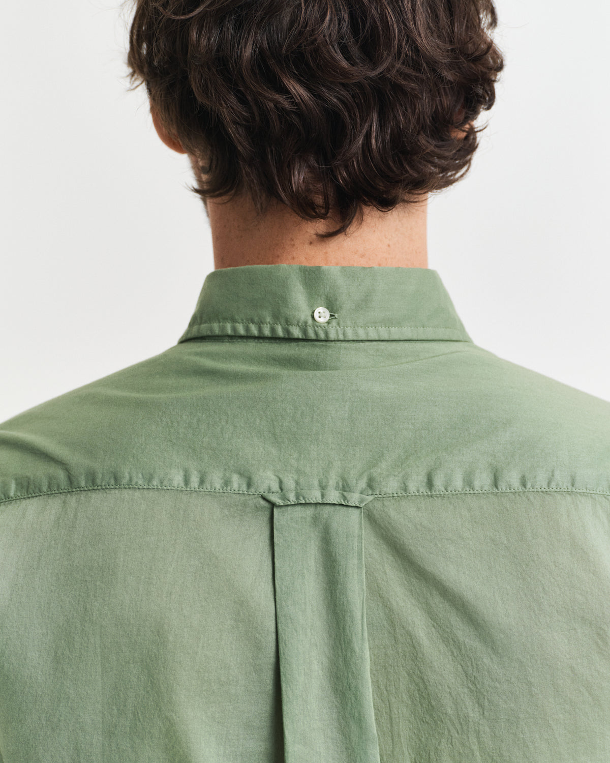 MODEL WEARING REG SUNFADED VOILE SHIRT