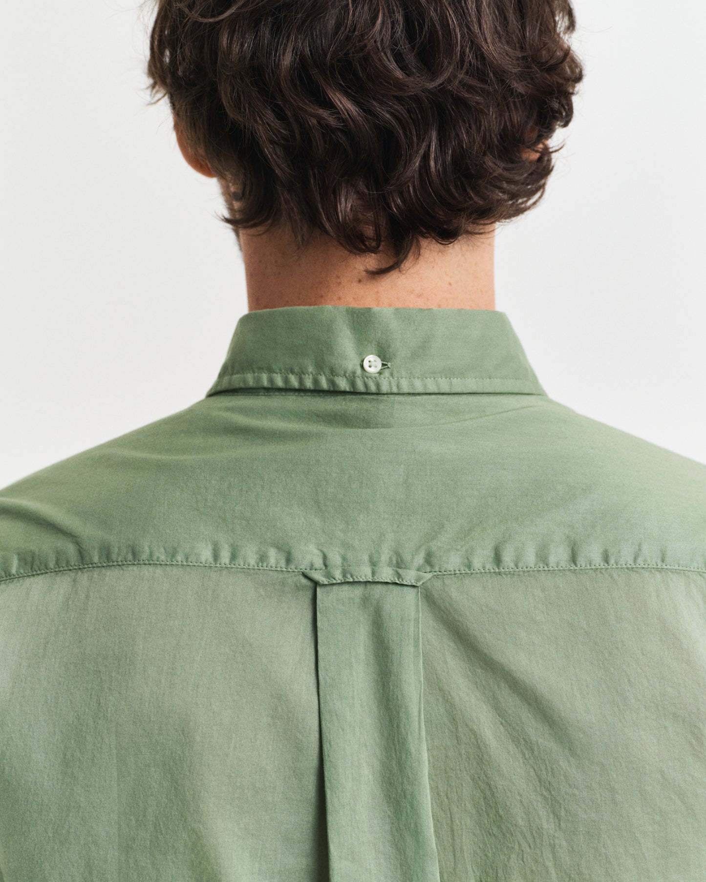 MODEL WEARING REG SUNFADED VOILE SHIRT