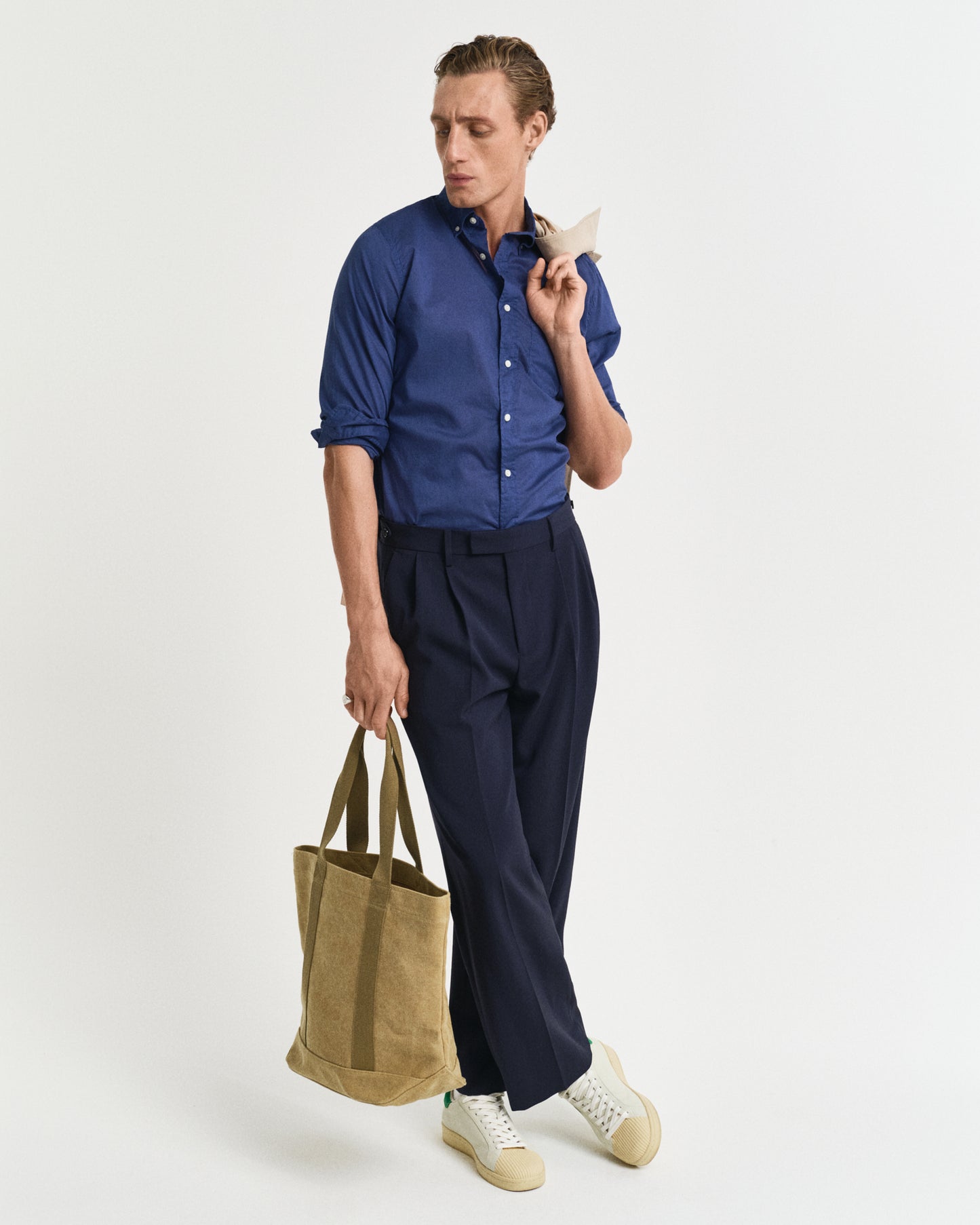 PERSIAN BLUE, REG SUNFADED VOILE SHIRT BY GANT AU.