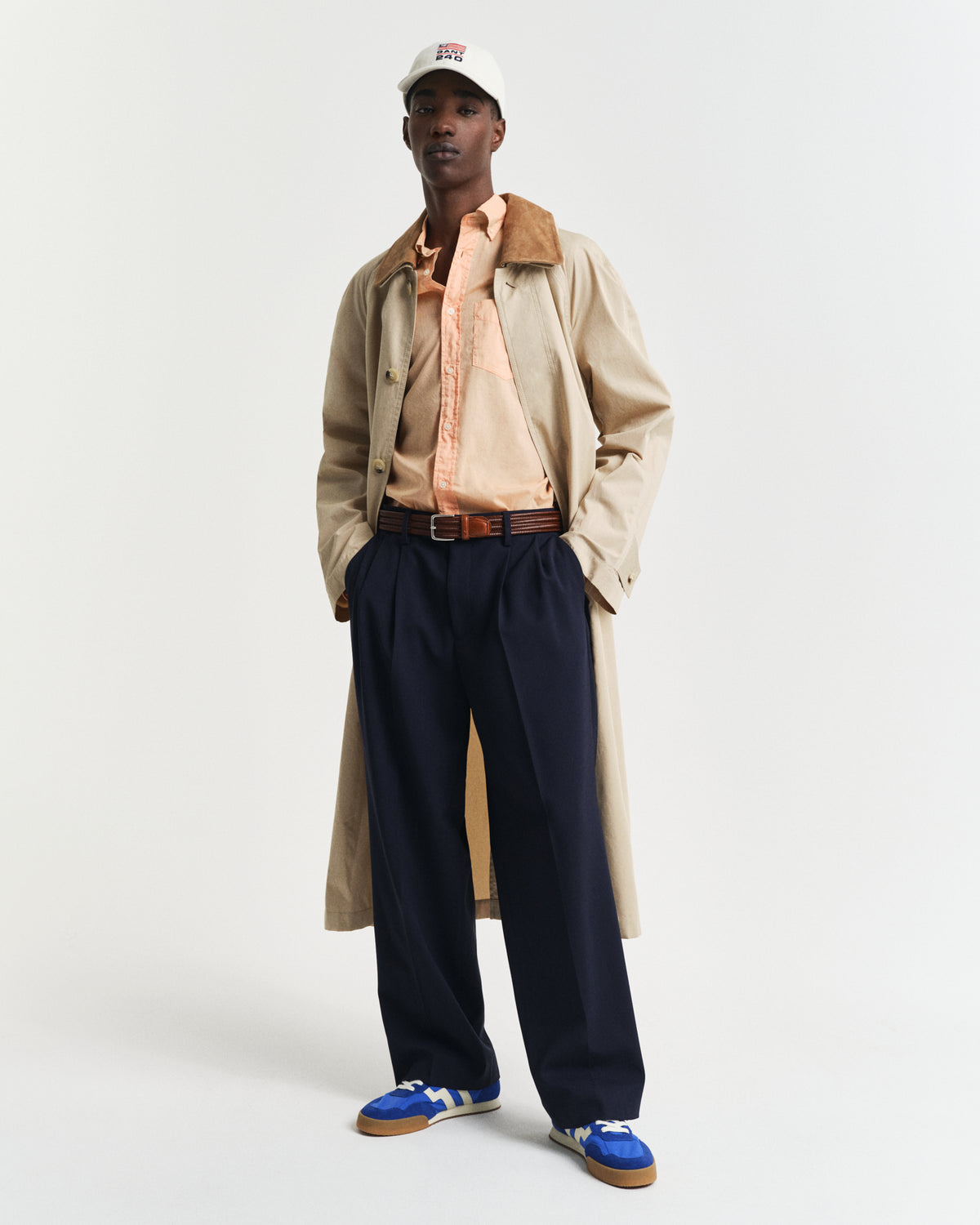 PEACHY ORANGE, REG SUNFADED VOILE SHIRT BY GANT AU.