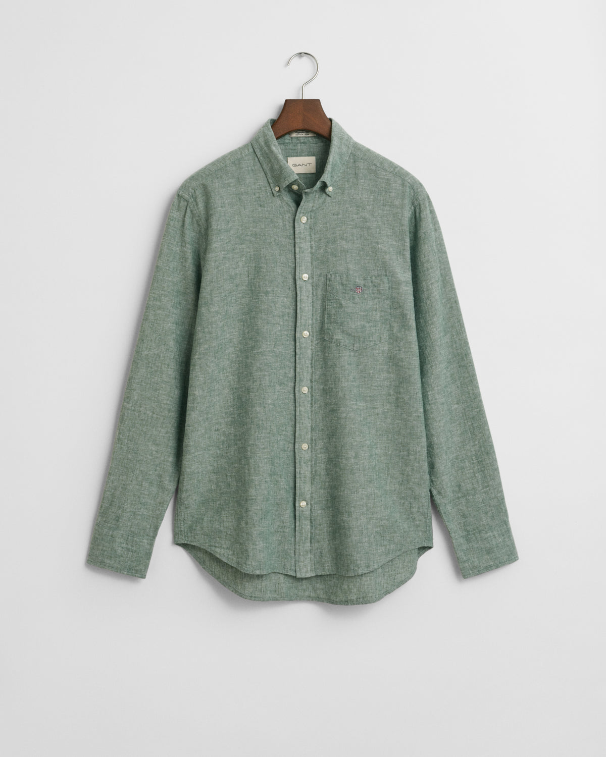 WOODY GREEN, REG COTTON LINEN SHIRT, FLAT-LAY BY GANT AU.