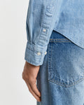 LIGHT BLUE, REG CHAMBRAY SHIRT, CLOSE-UP BY GANT AU.