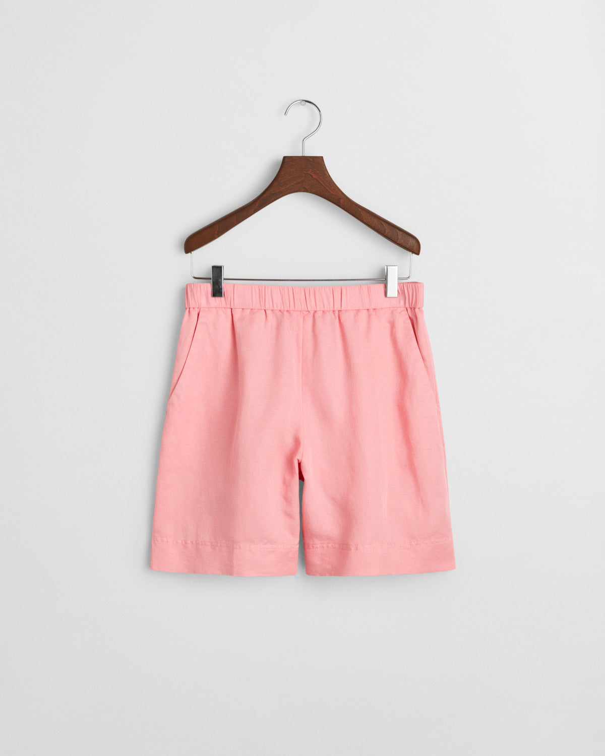 GERANIUM PINK, REL LINEN BLEND PULL ON SHORTS BY GANT AU.