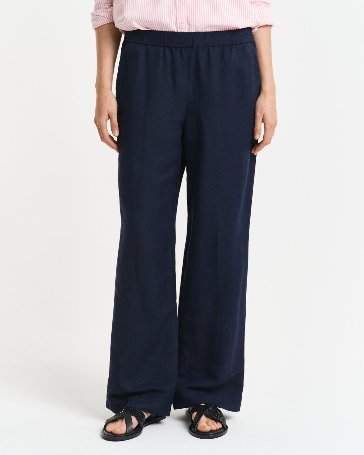MODEL WEARING LINEN BLEND PULL ON PANTS