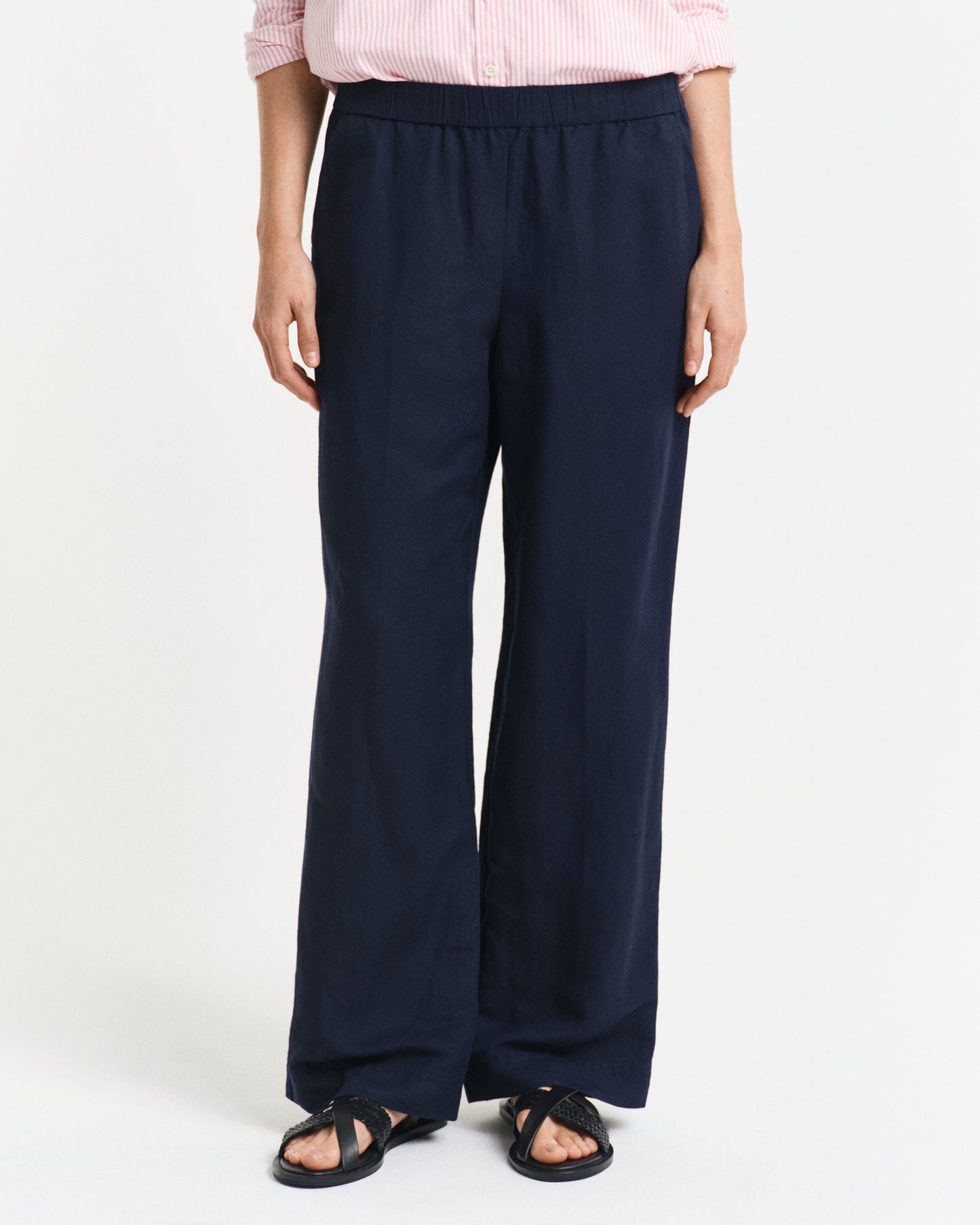MODEL WEARING LINEN BLEND PULL ON PANTS