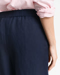 EVENING BLUE, LINEN BLEND PULL ON PANTS, CLOSE-UP BY GANT AU.