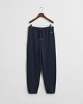 EVENING BLUE, REG SHIELD SWEATPANTS, FRONT-VIEW BY GANT AU.