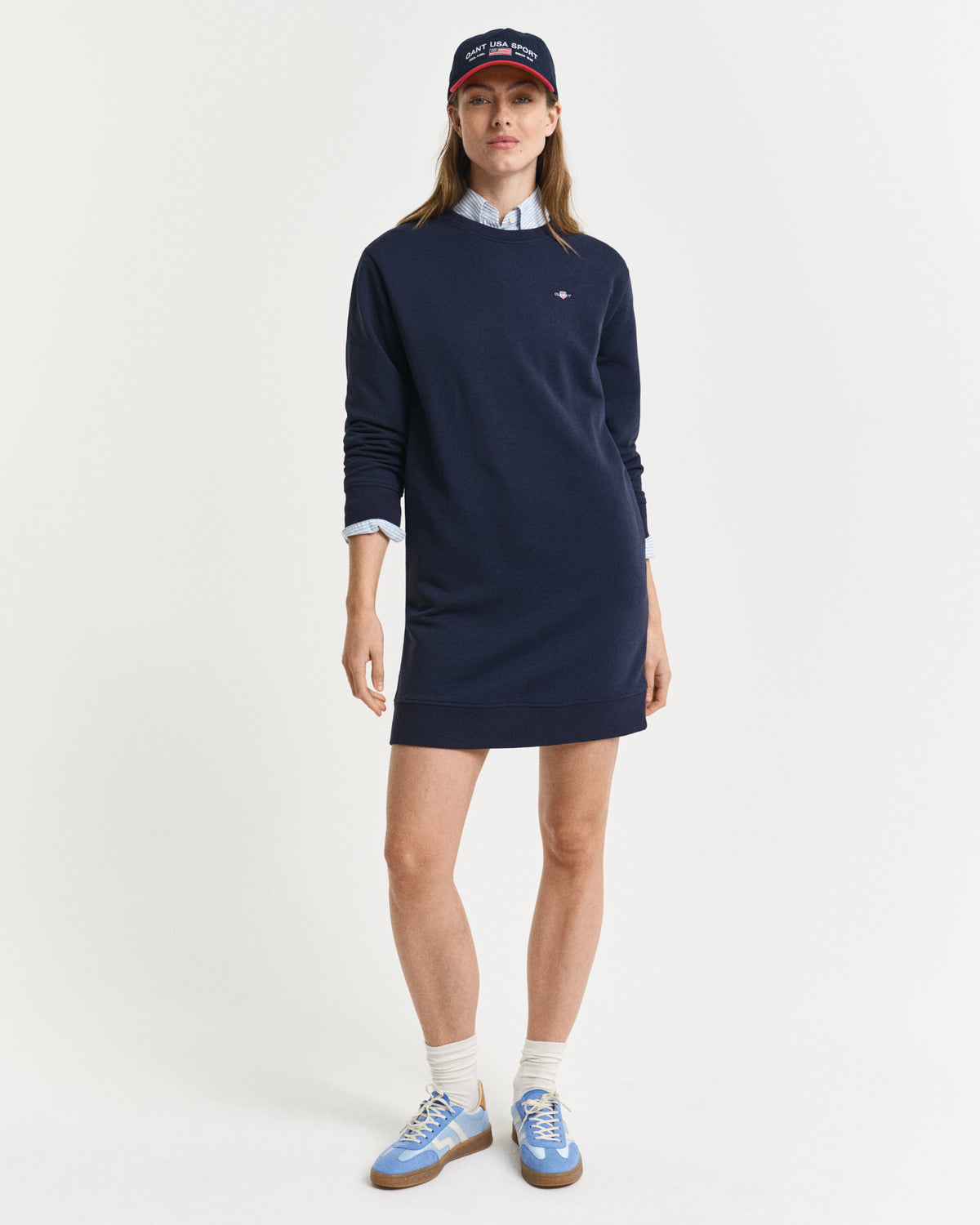 EVENING BLUE, SHIELD C-NECK SWEAT DRESS, FRONT-VIEW BY GANT AU.