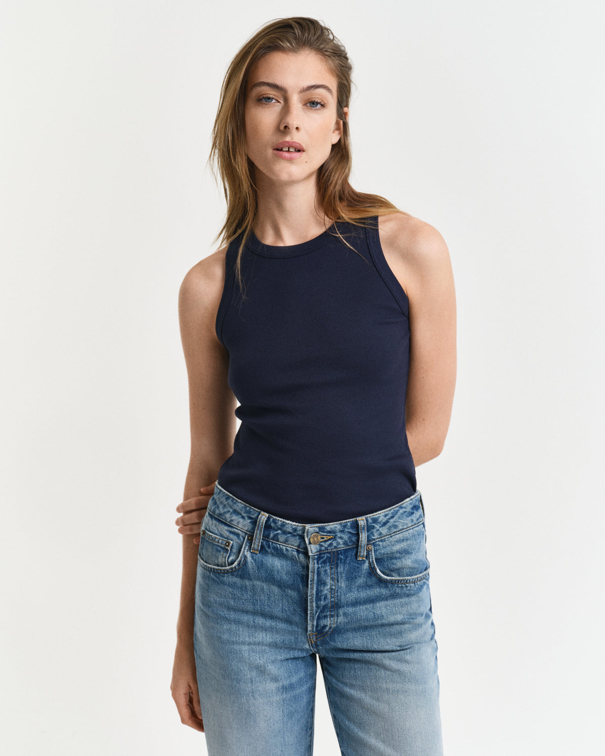 EVENING BLUE, HIGH NECK RIB TANK TOP, FRONT-VIEW BY GANT AU.
