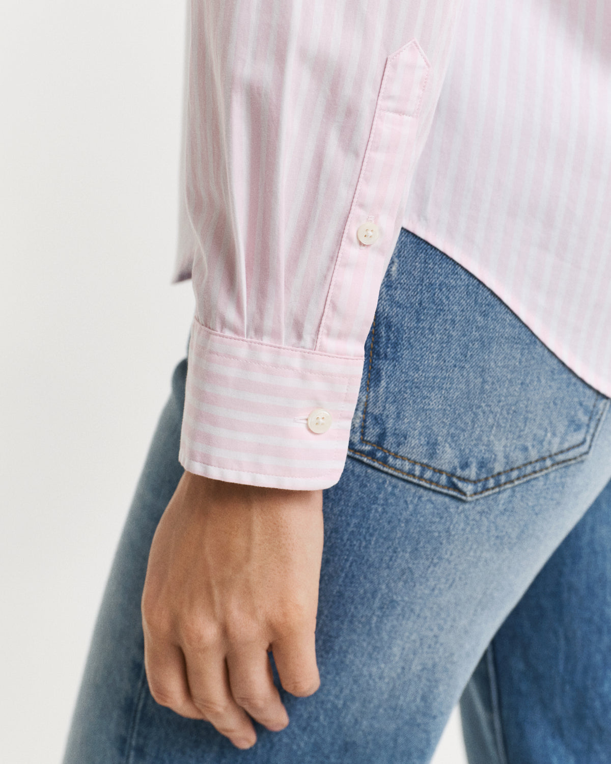 LIGHT PINK, REG CLASSIC POPLIN STRIPED SHIRT, CLOSE-UP BY GANT AU.