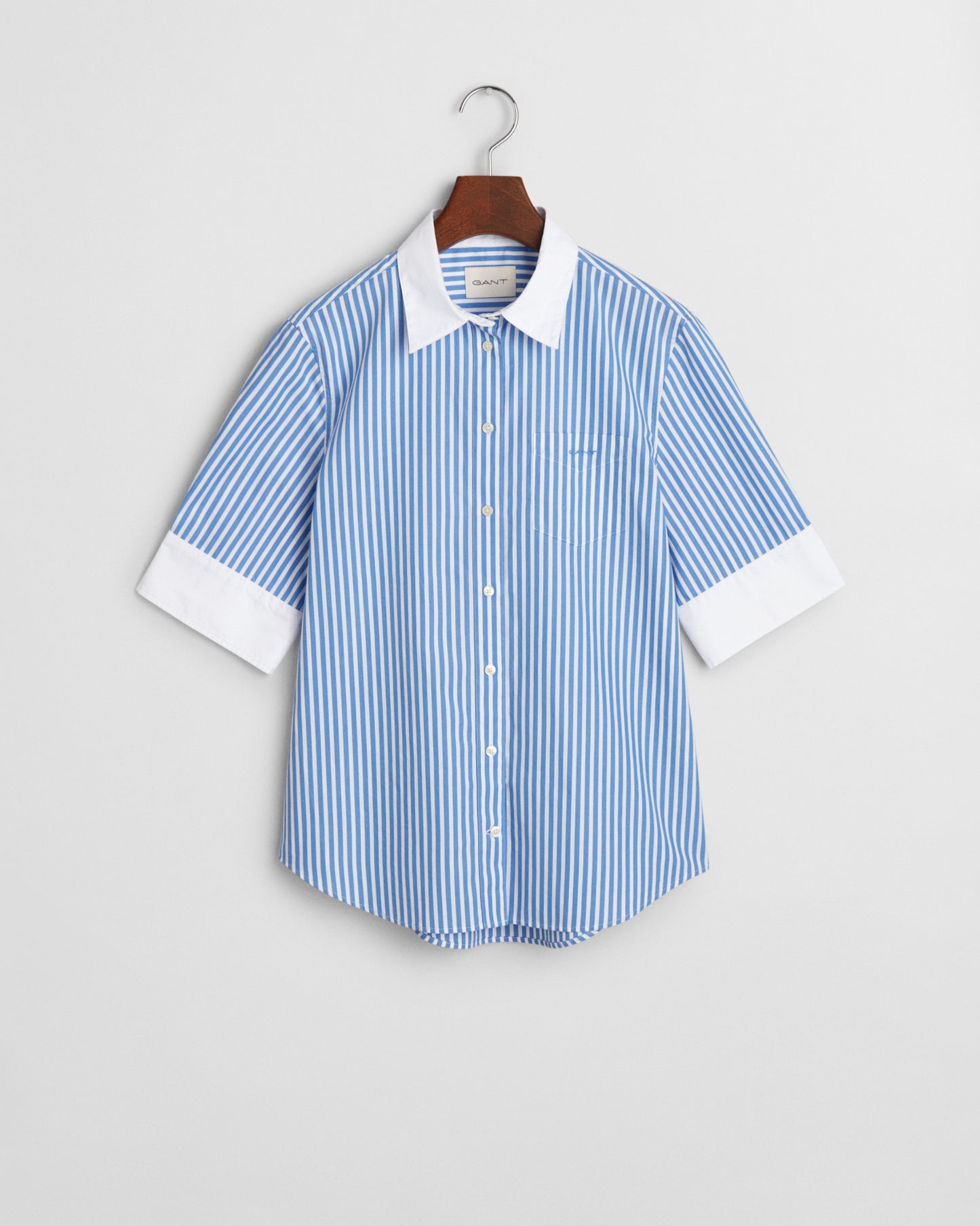 PERFECT BLUE, REG CONTRAST STRIPED SS SHIRT, FLAT-LAY BY GANT AU.
