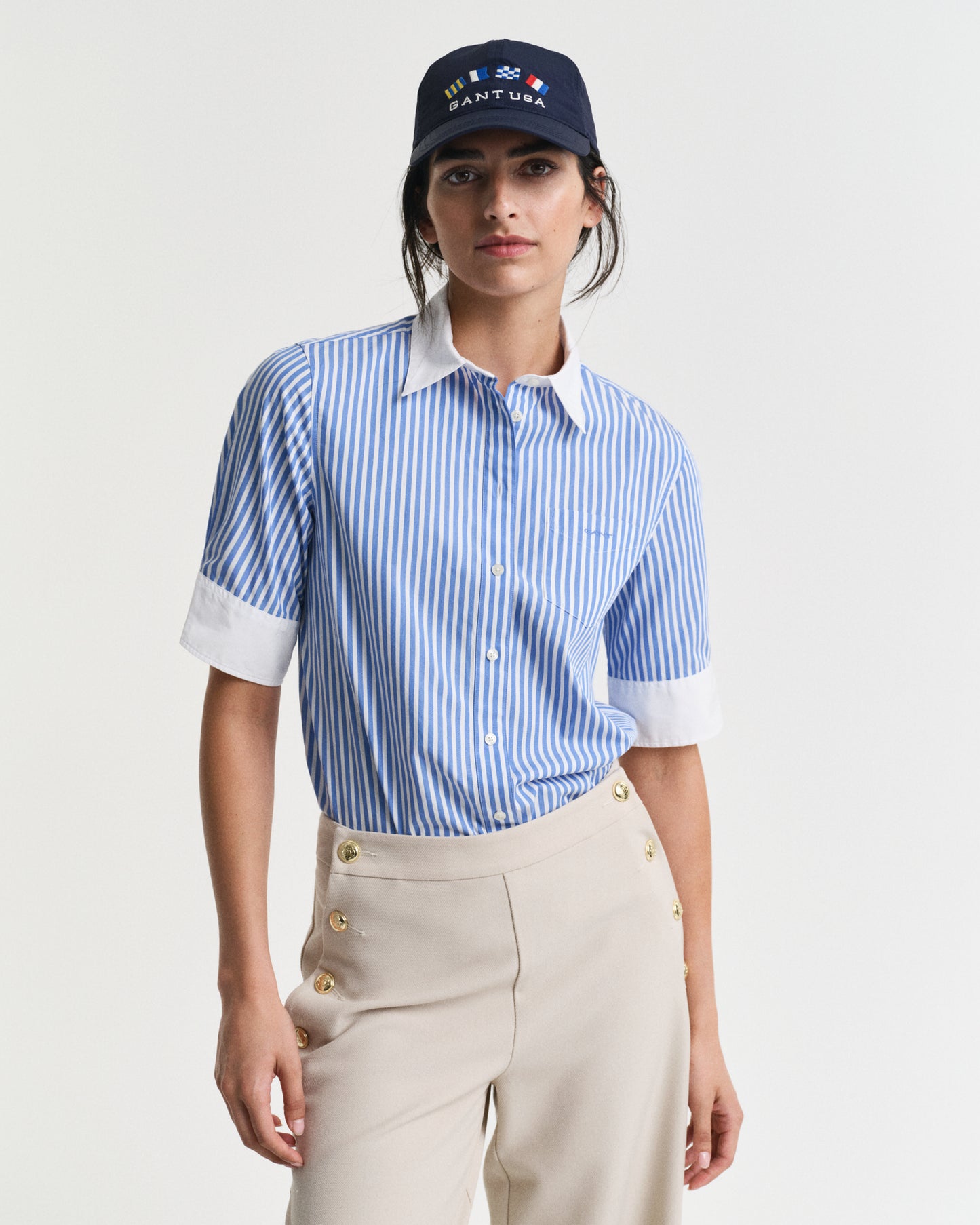 PERFECT BLUE, REG CONTRAST STRIPED SS SHIRT, FRONT-VIEW BY GANT AU.