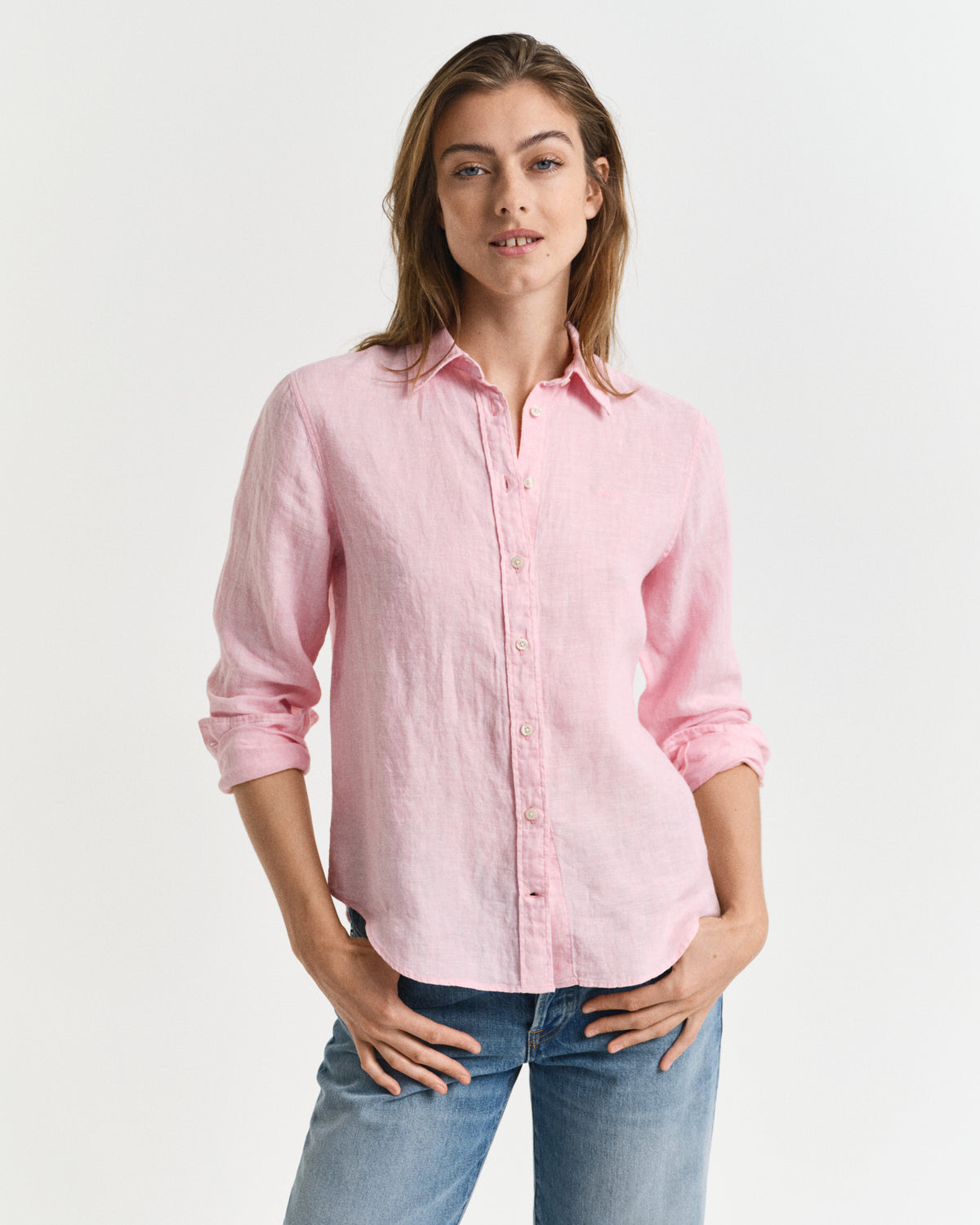 GERANIUM PINK, REG LINEN SHIRT, FRONT-VIEW BY GANT AU.
