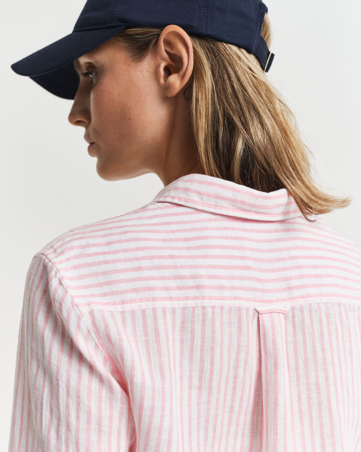 MODEL WEARING REG LINEN STRIPED SHIRT