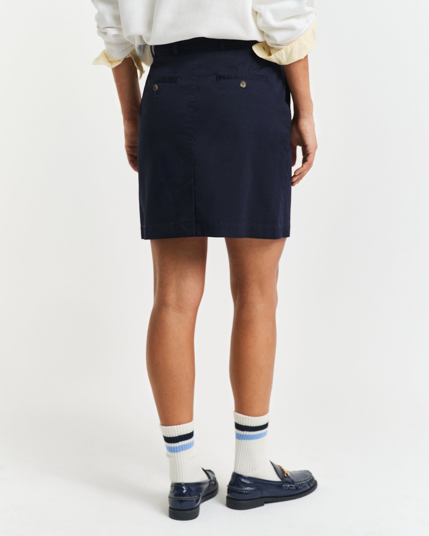 EVENING BLUE, CHINO SKIRT, BACK-VIEW BY GANT AU.
