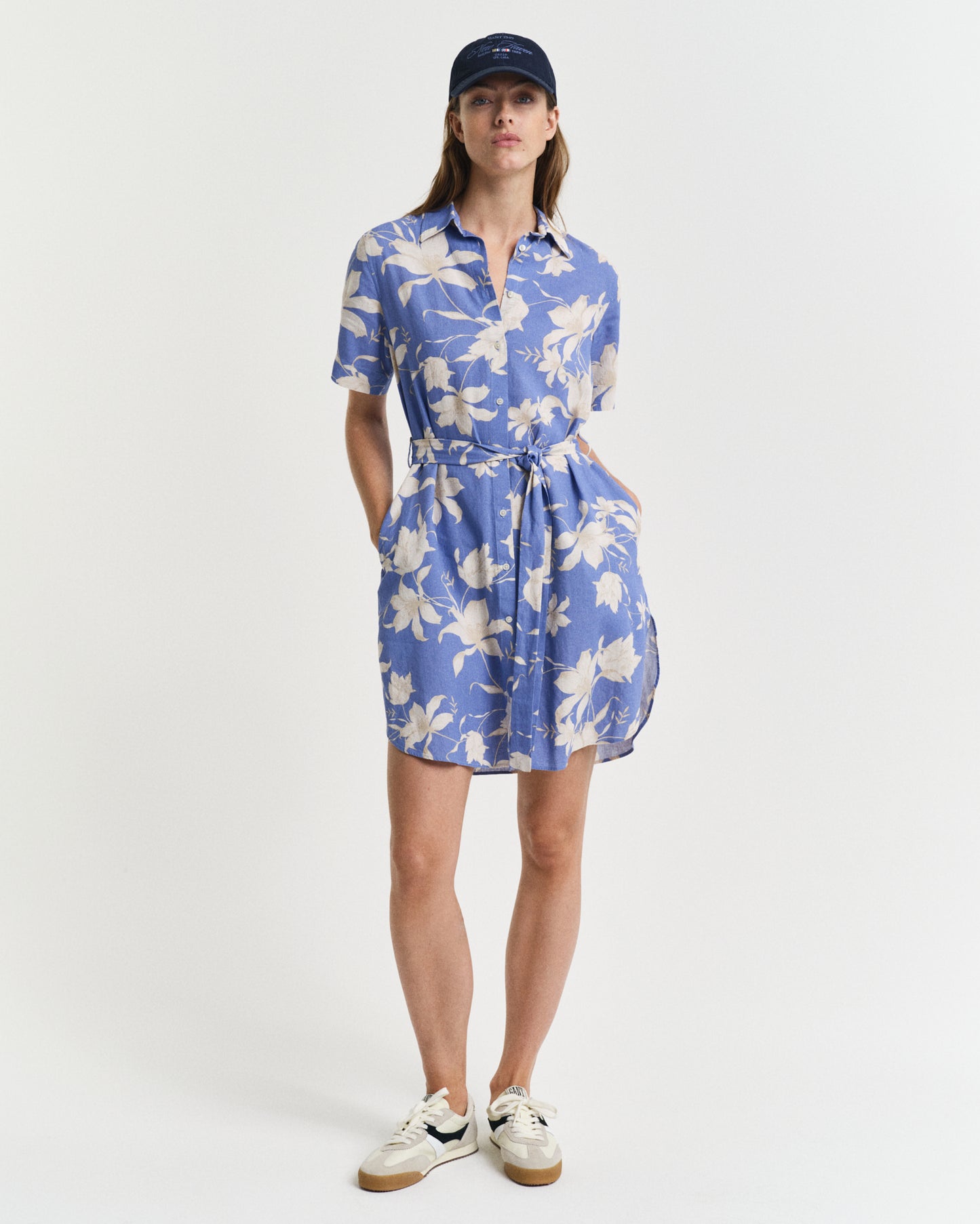 MODEL WEARING REG LINEN FLORAL PRINT SHIRT DRESS