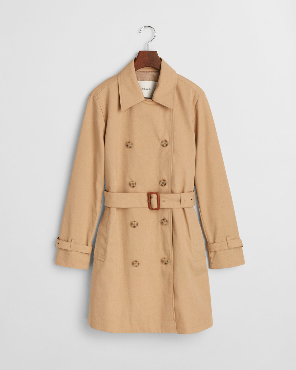 OAK BEIGE, COTTON TRENCH COAT, FLAT-LAY BY GANT AU.