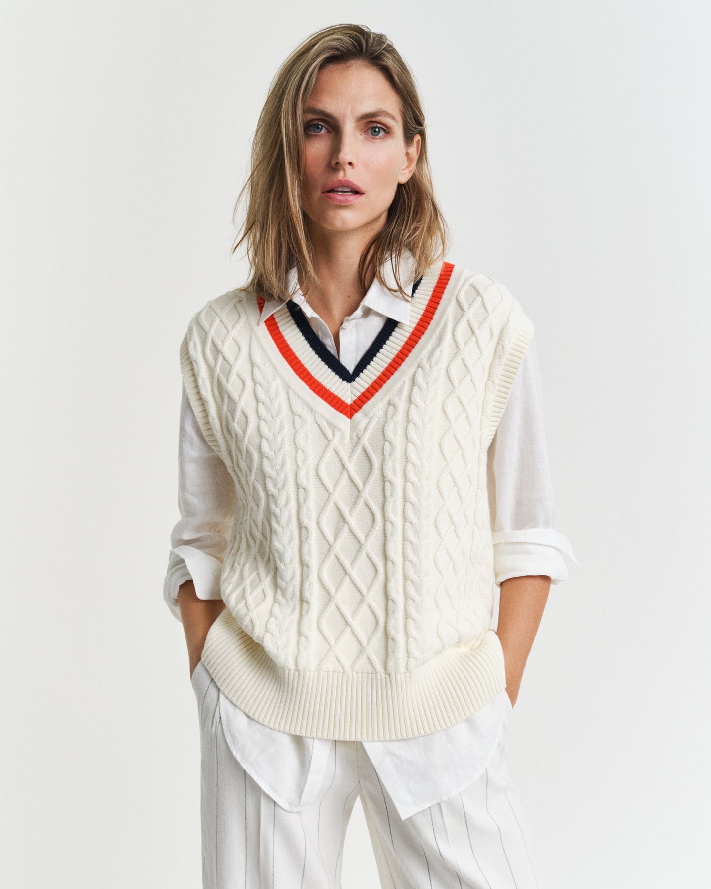 CREAM, CONTRAST CABLE V-NECK VEST, FRONT-VIEW BY GANT AU.