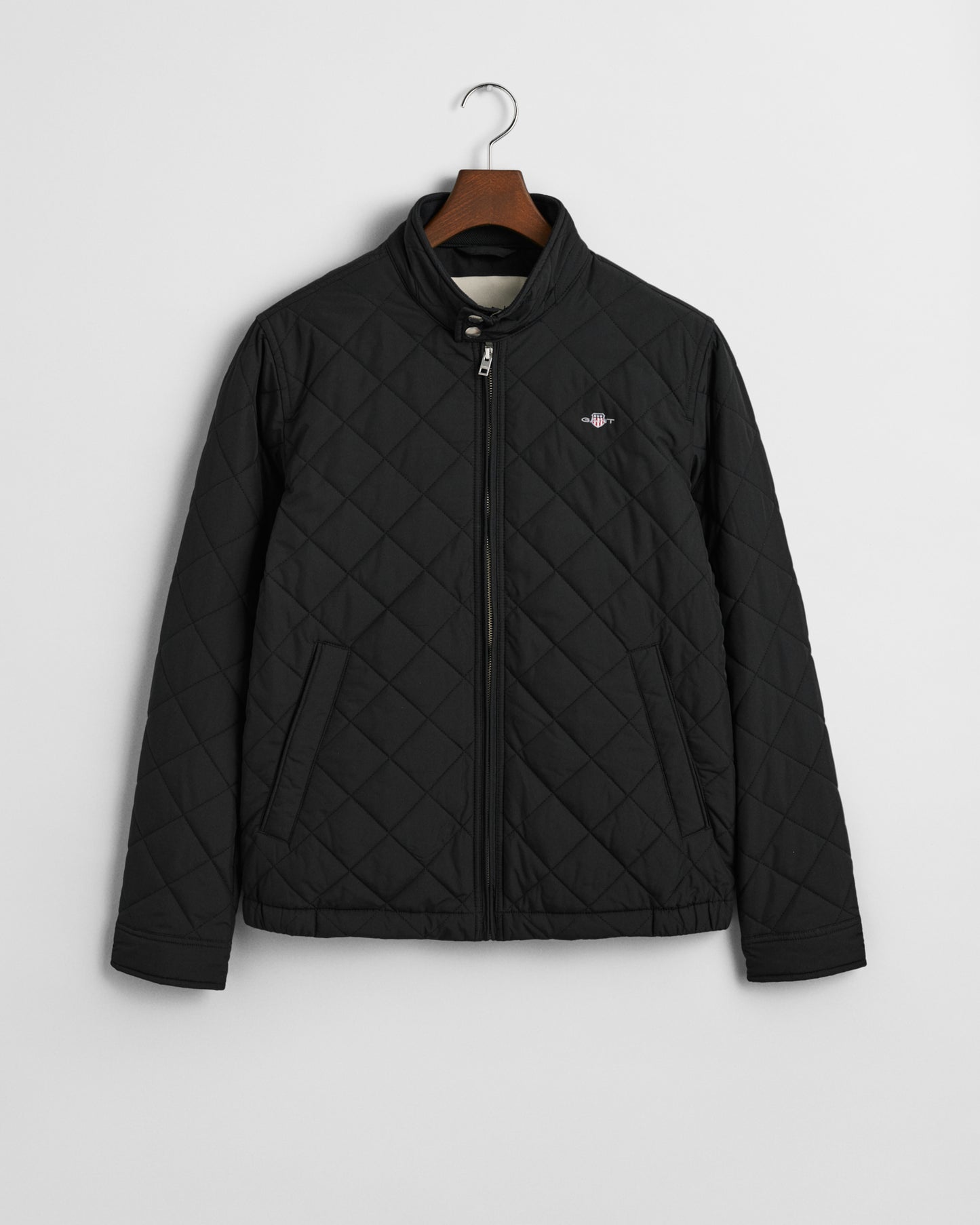 BLACK, QUILTED WINDCHEATER, FLAT-LAY BY GANT AU.