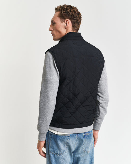 BLACK, QUILTED WINDCHEATER VEST, BACK-VIEW BY GANT AU.