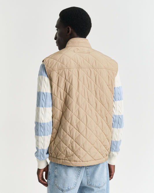 DARK KHAKI, QUILTED WINDCHEATER VEST, BACK-VIEW BY GANT AU.