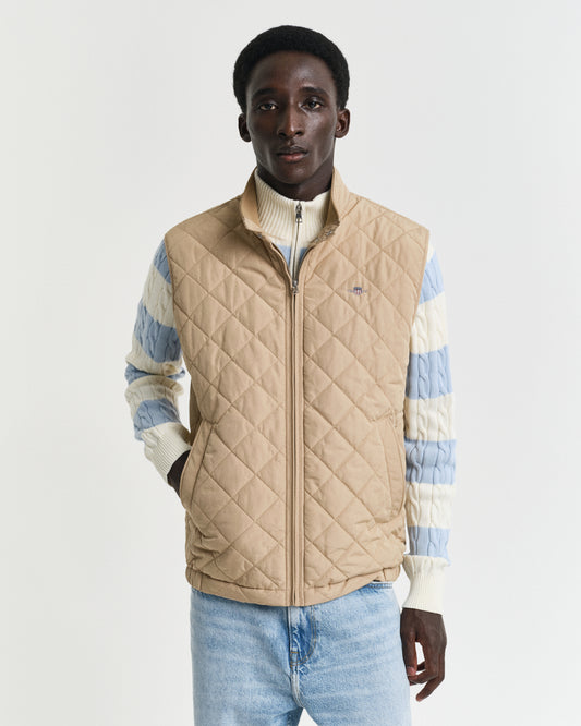 DARK KHAKI, QUILTED WINDCHEATER VEST, FRONT-VIEW BY GANT AU.