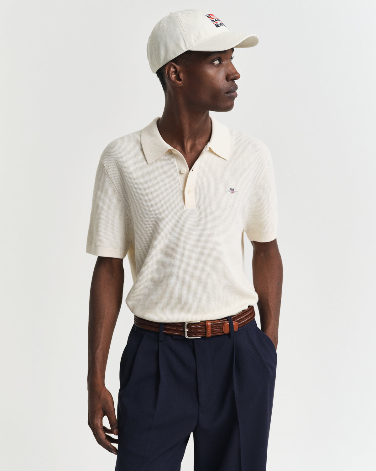 CREAM, MICRO TEXTURED COTTON SS POLO, FRONT-VIEW BY GANT AU.