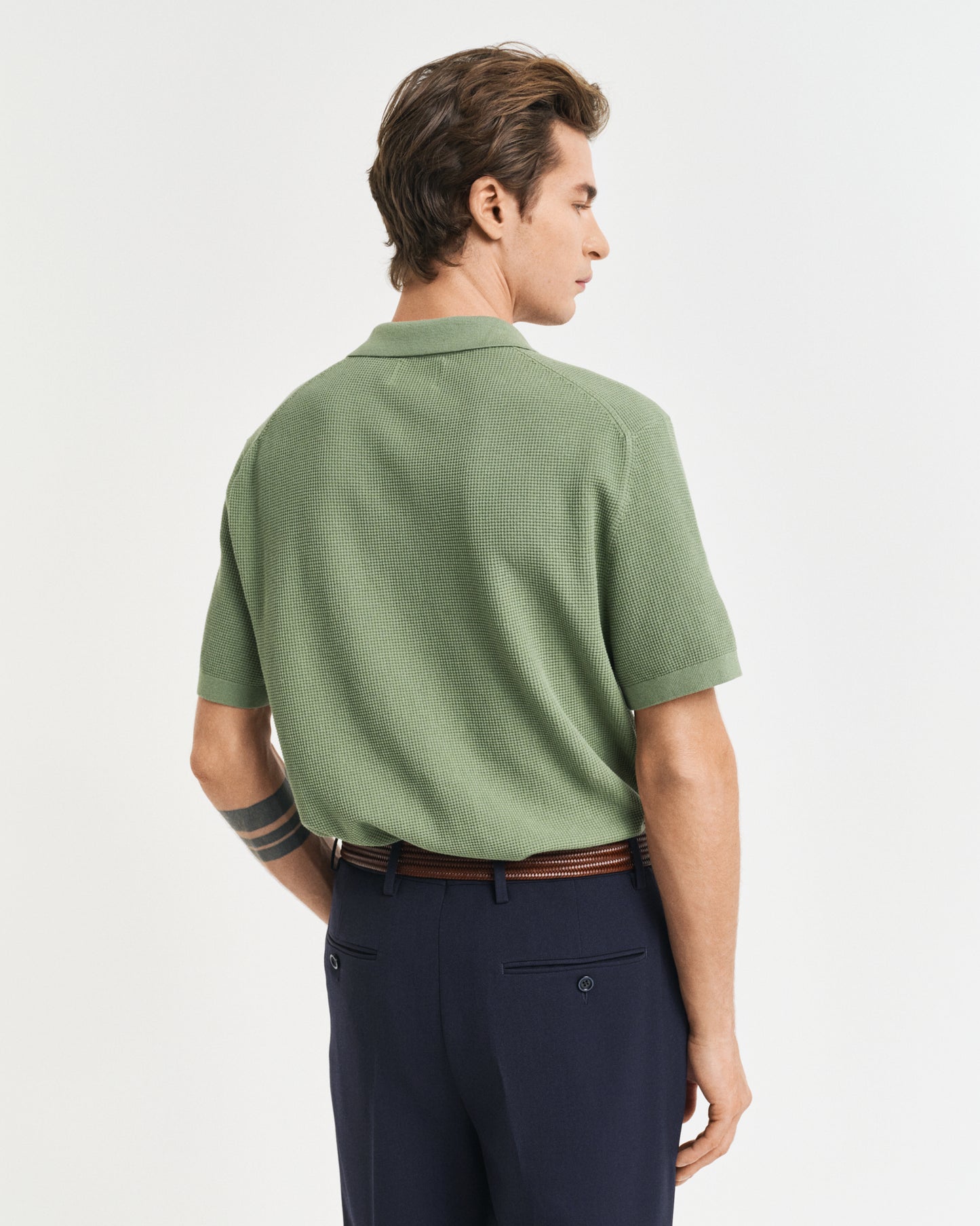 KALAMATA GREEN, MICRO TEXTURED COTTON SS POLO, BACK-VIEW BY GANT AU.