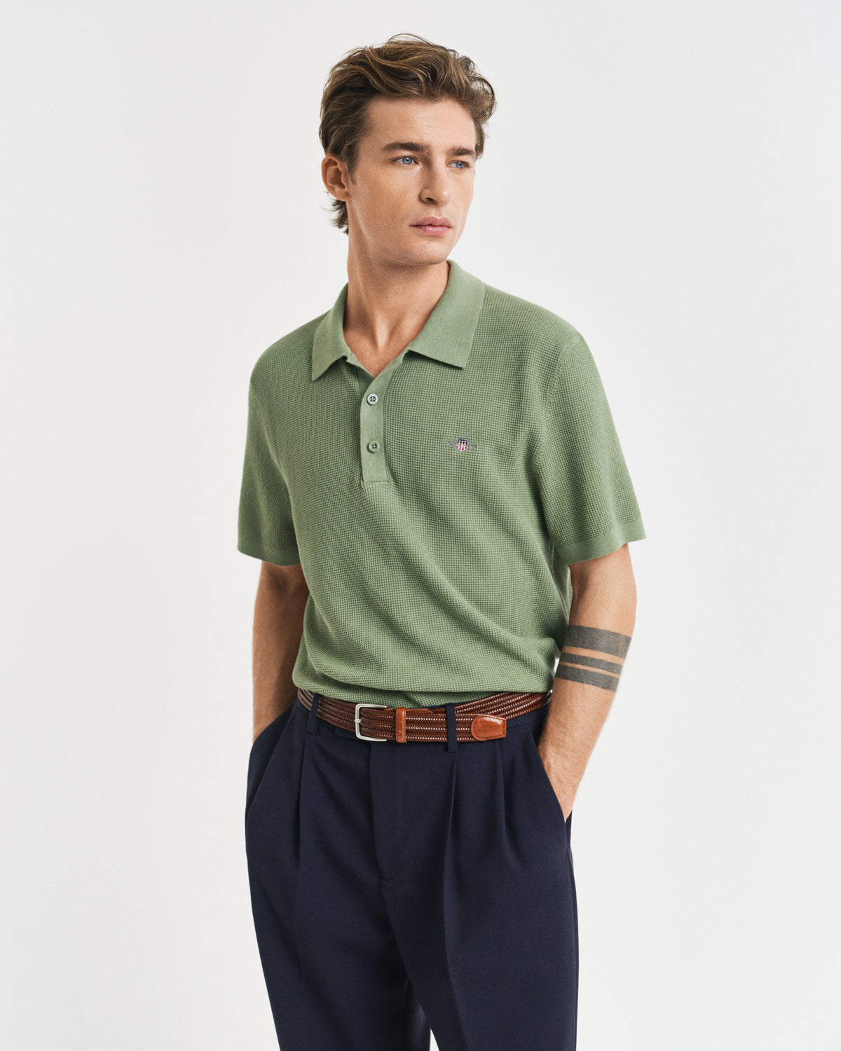 KALAMATA GREEN, MICRO TEXTURED COTTON SS POLO, FRONT-VIEW BY GANT AU.
