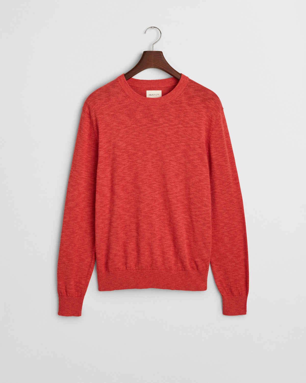 BRICK RED, LINEN BLEND C-NECK, FLAT-LAY BY GANT AU.