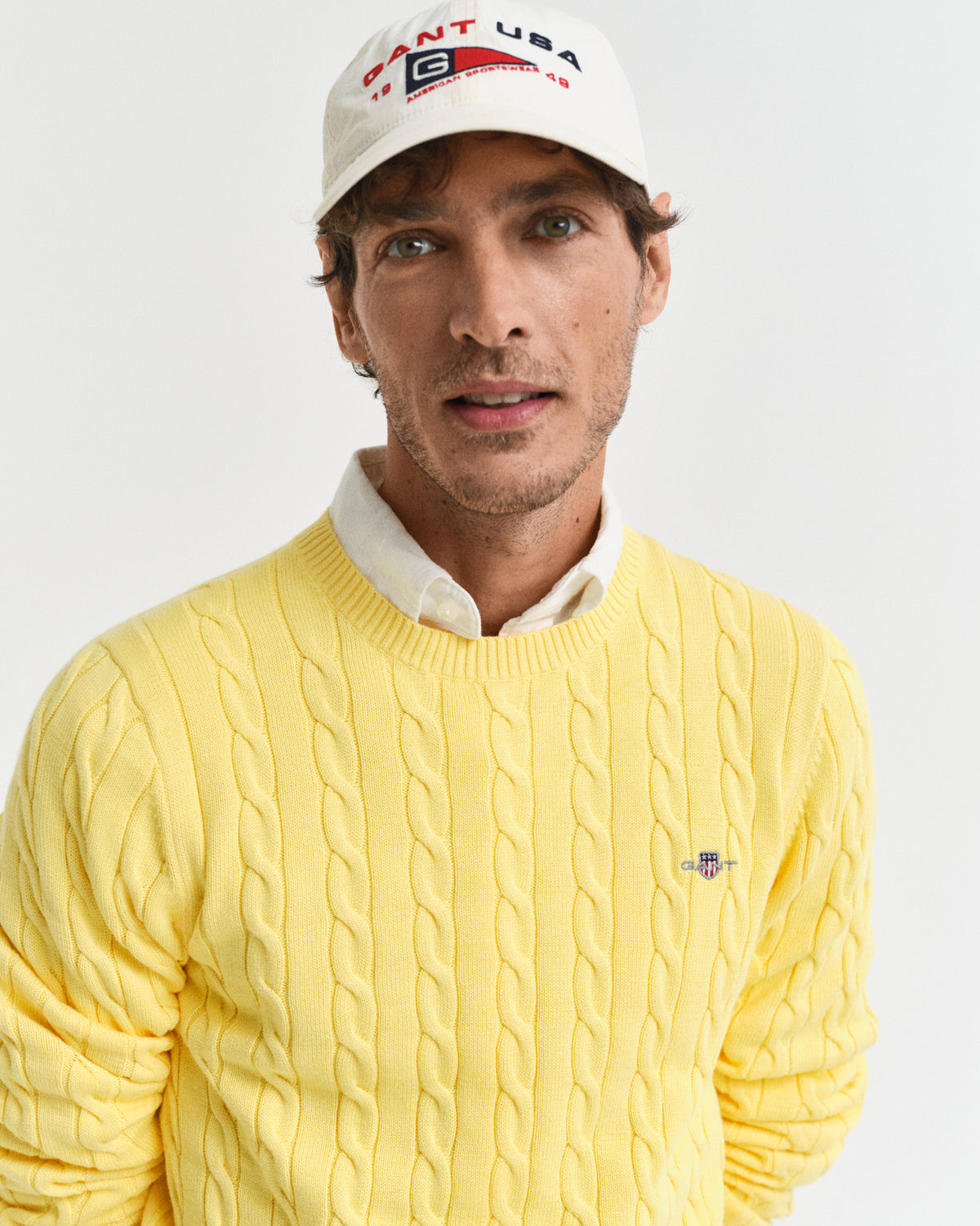 BANANA YELLOW, COTTON CABLE C-NECK, CLOSE-UP BY GANT AU.
