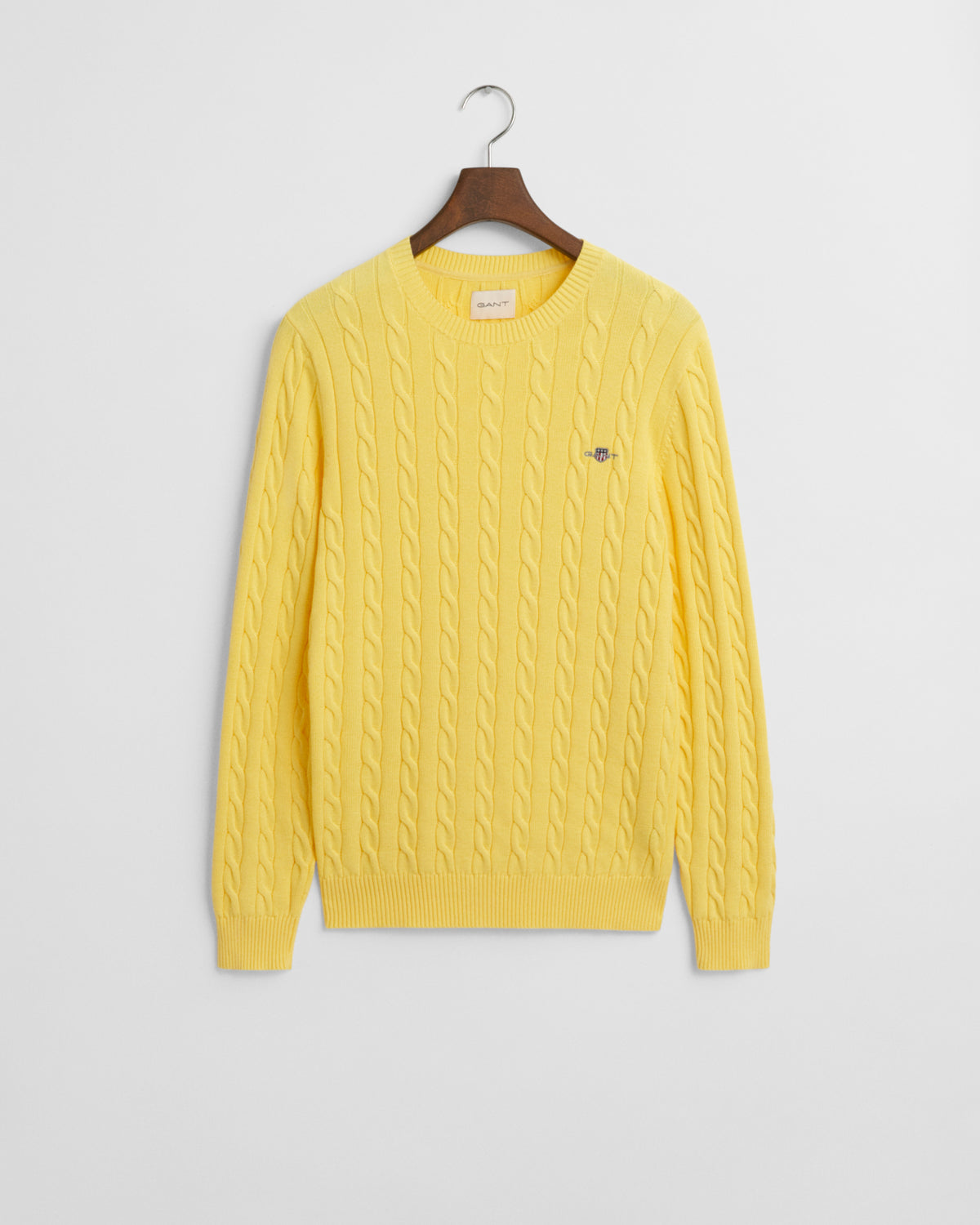 BANANA YELLOW, COTTON CABLE C-NECK, FLAT-LAY BY GANT AU.