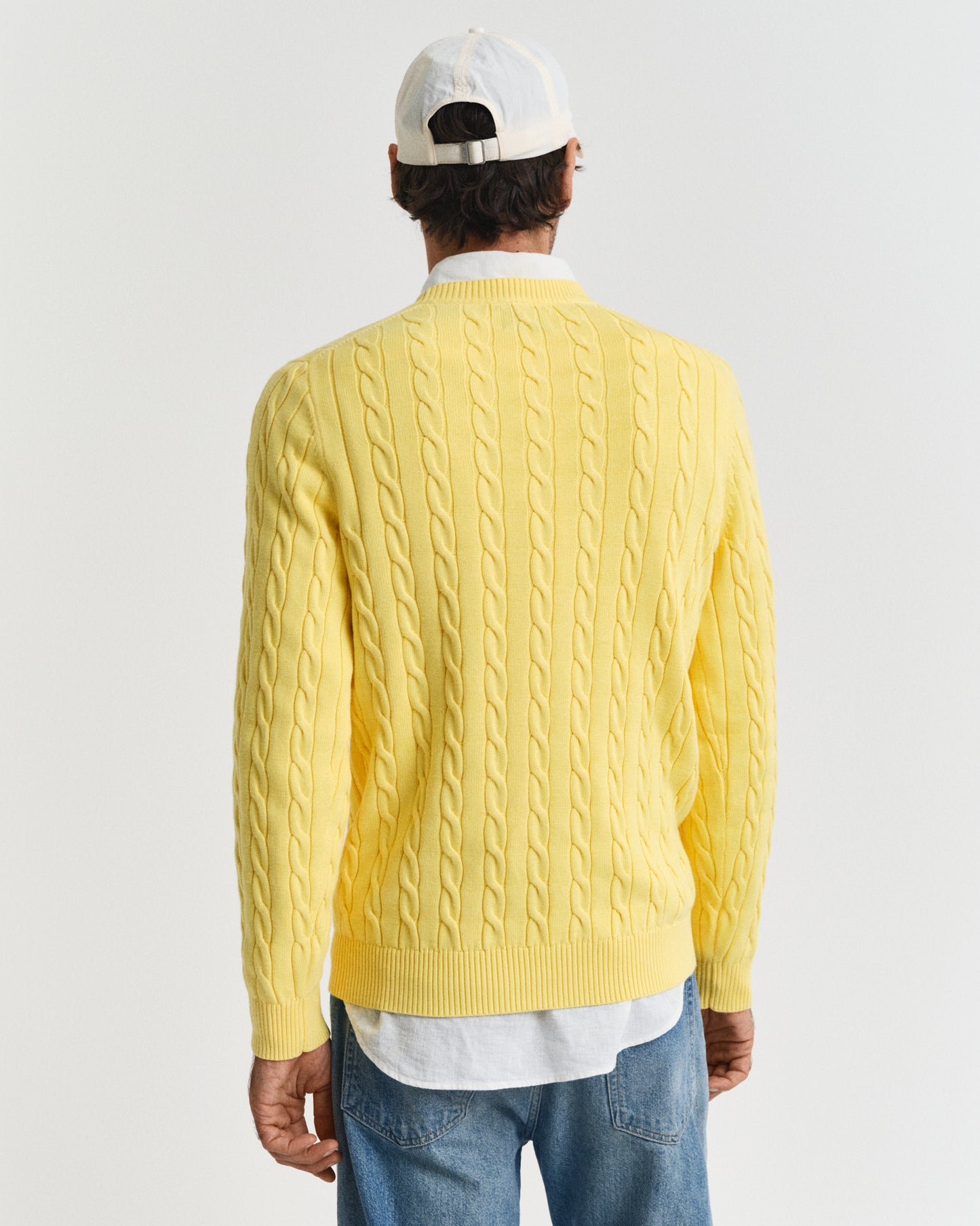 BANANA YELLOW, COTTON CABLE C-NECK, BACK-VIEW BY GANT AU.