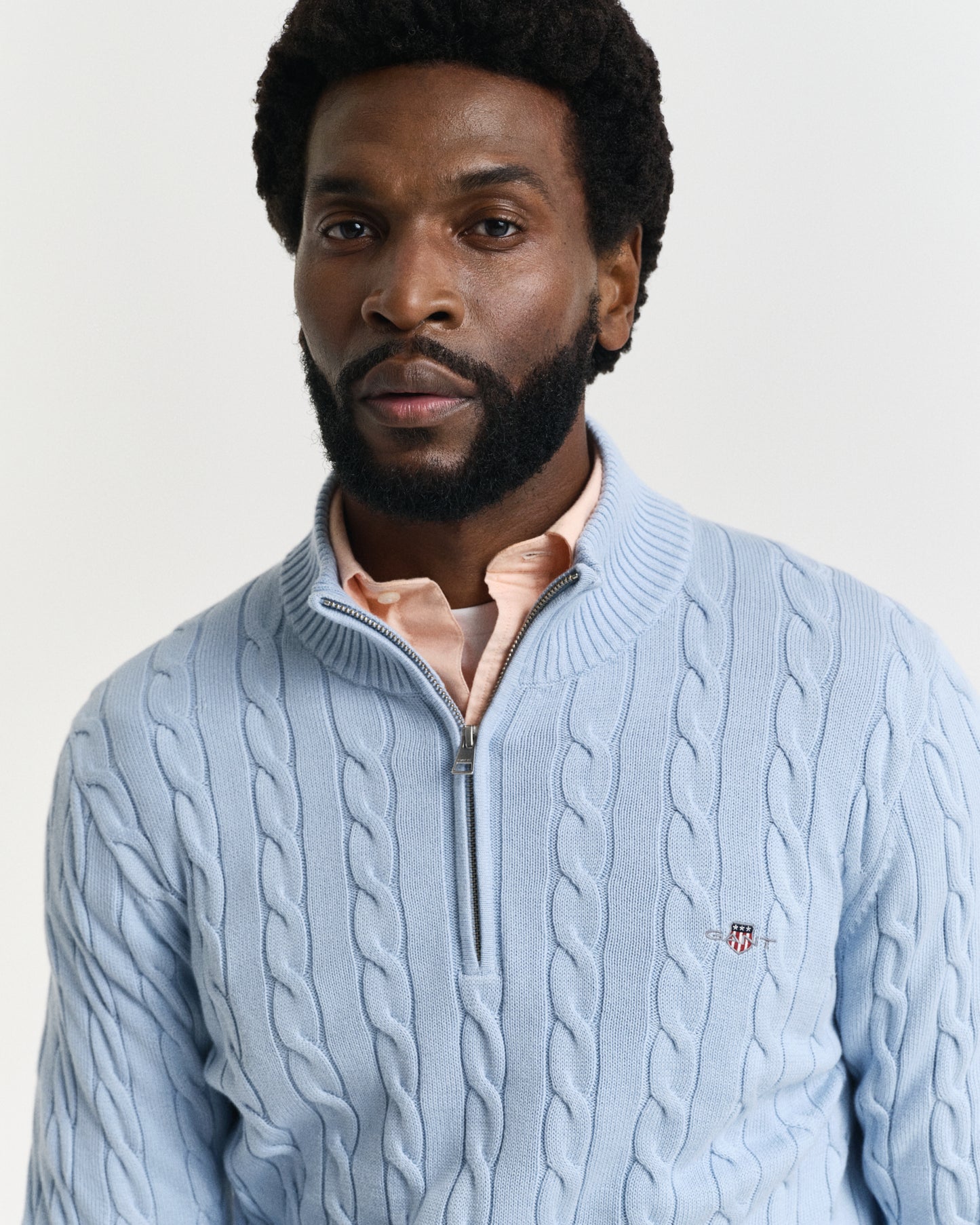 FRESH BLUE, COTTON CABLE HALF ZIP, CLOSE-UP BY GANT AU.