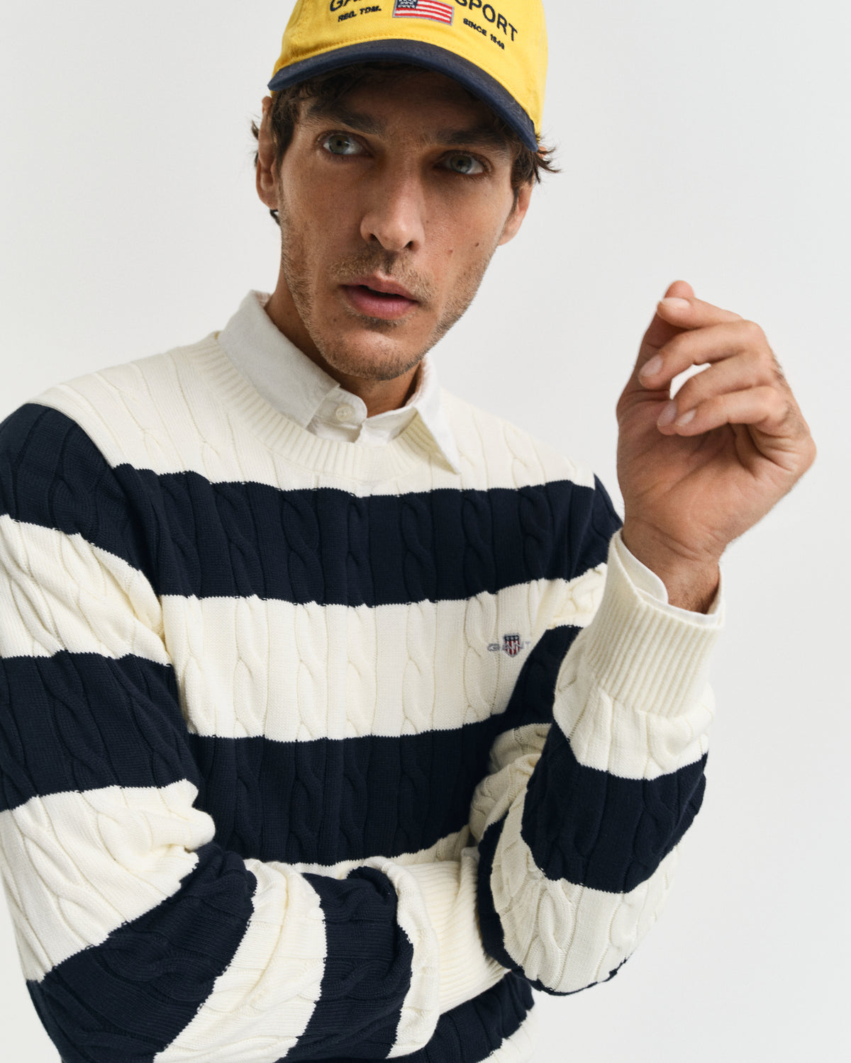 EVENING BLUE, STRIPED COTTON CABLE C-NECK, CLOSE-UP BY GANT AU.