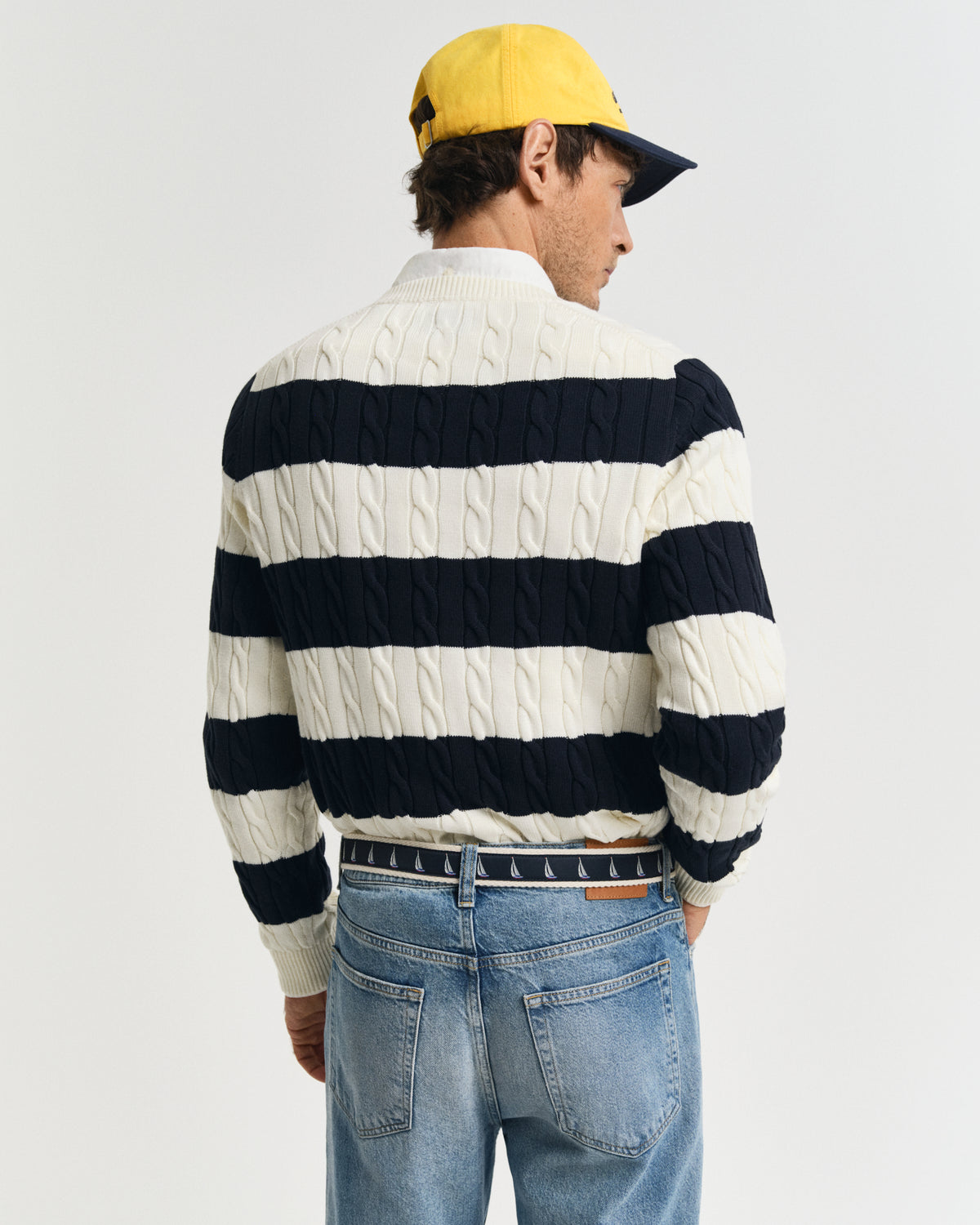 EVENING BLUE, STRIPED COTTON CABLE C-NECK, BACK-VIEW BY GANT AU.