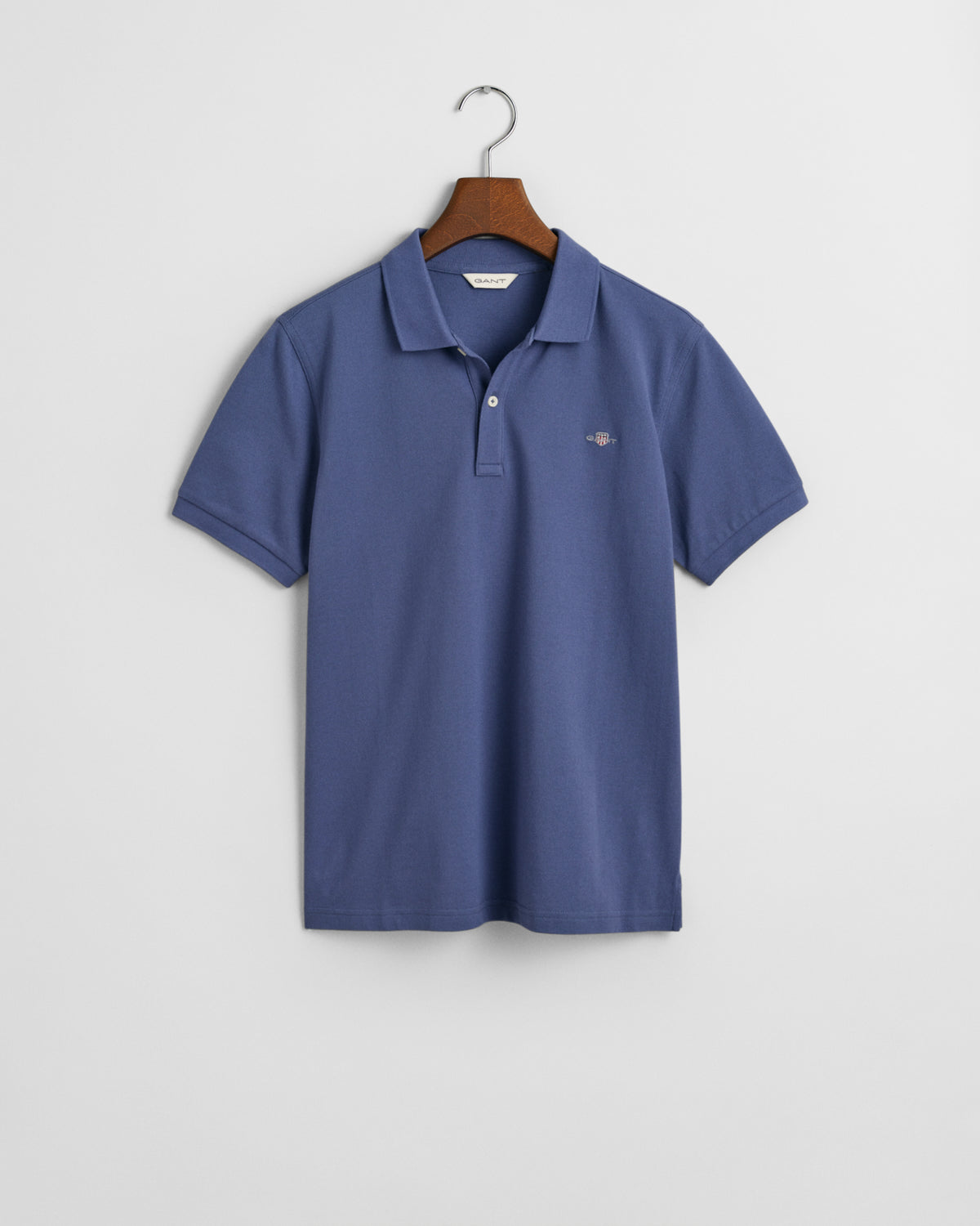 DUSTY NAVY, SHIELD SS PIQUE BY GANT AU.