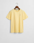 DUSTY LIGHT YELLOW, SHIELD SS T-SHIRT BY GANT AU.