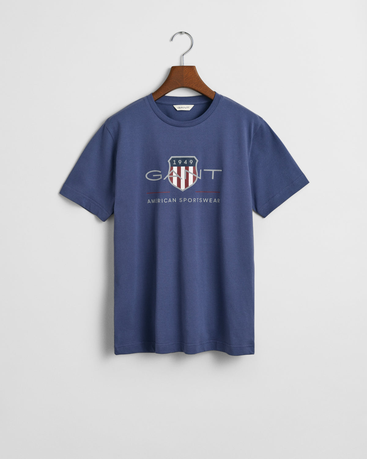 DUSTY NAVY, ARCHIVE SHIELD SS T-SHIRT BY GANT AU.
