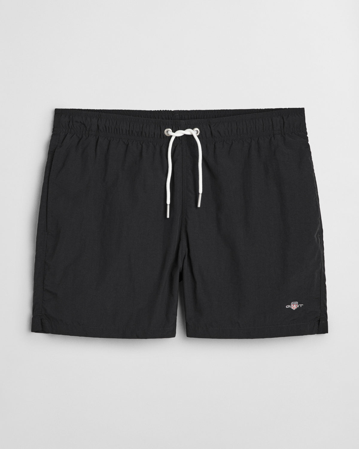 BLACK, SWIM SHORTS, FRONT-VIEW BY GANT AU.