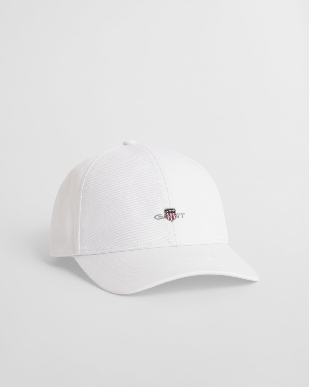 WHITE, HIGH SHIELD COTTON TWILL CAP, FRONT-VIEW BY GANT AU.