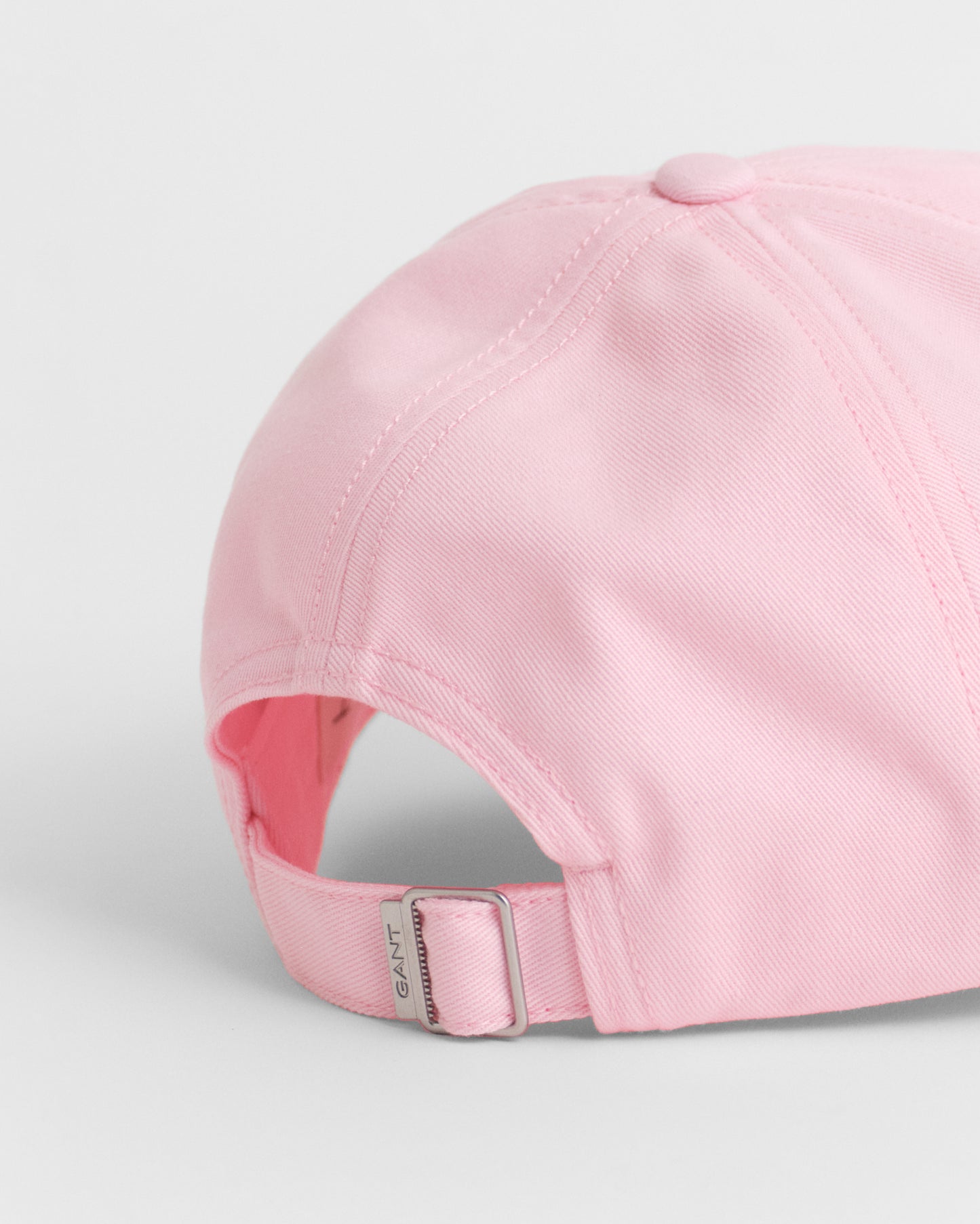 CALIFORNIA PINK, SHIELD COTTON TWILL CAP, CLOSE-UP BY GANT AU.