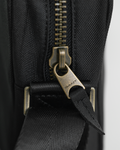 BLACK, ARCHIVE SHIELD SHOULDER BAG, CLOSE-UP BY GANT AU.