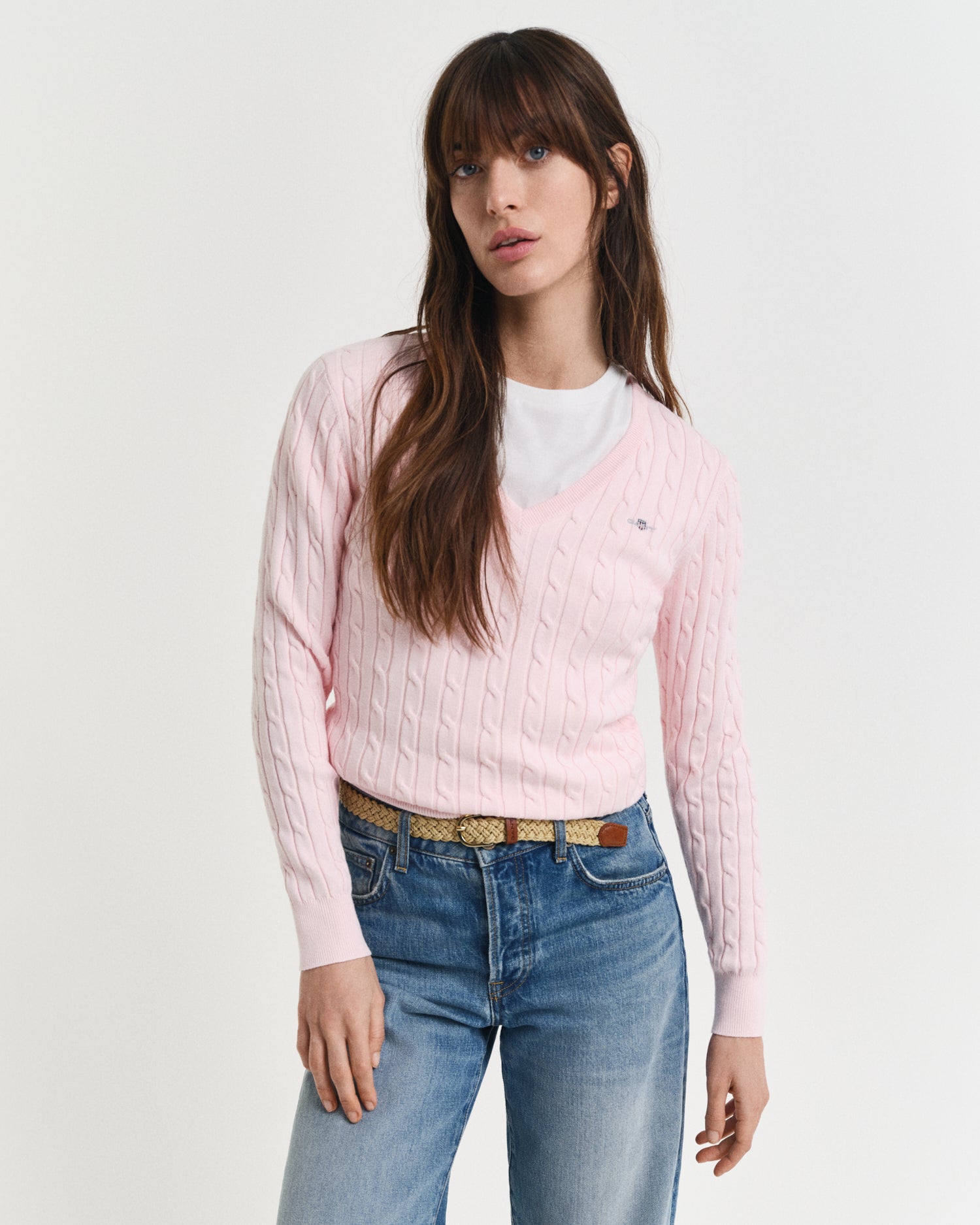 SALMON, STRETCH COTTON CABLE V-NECK, FRONT-VIEW BY GANT AU.