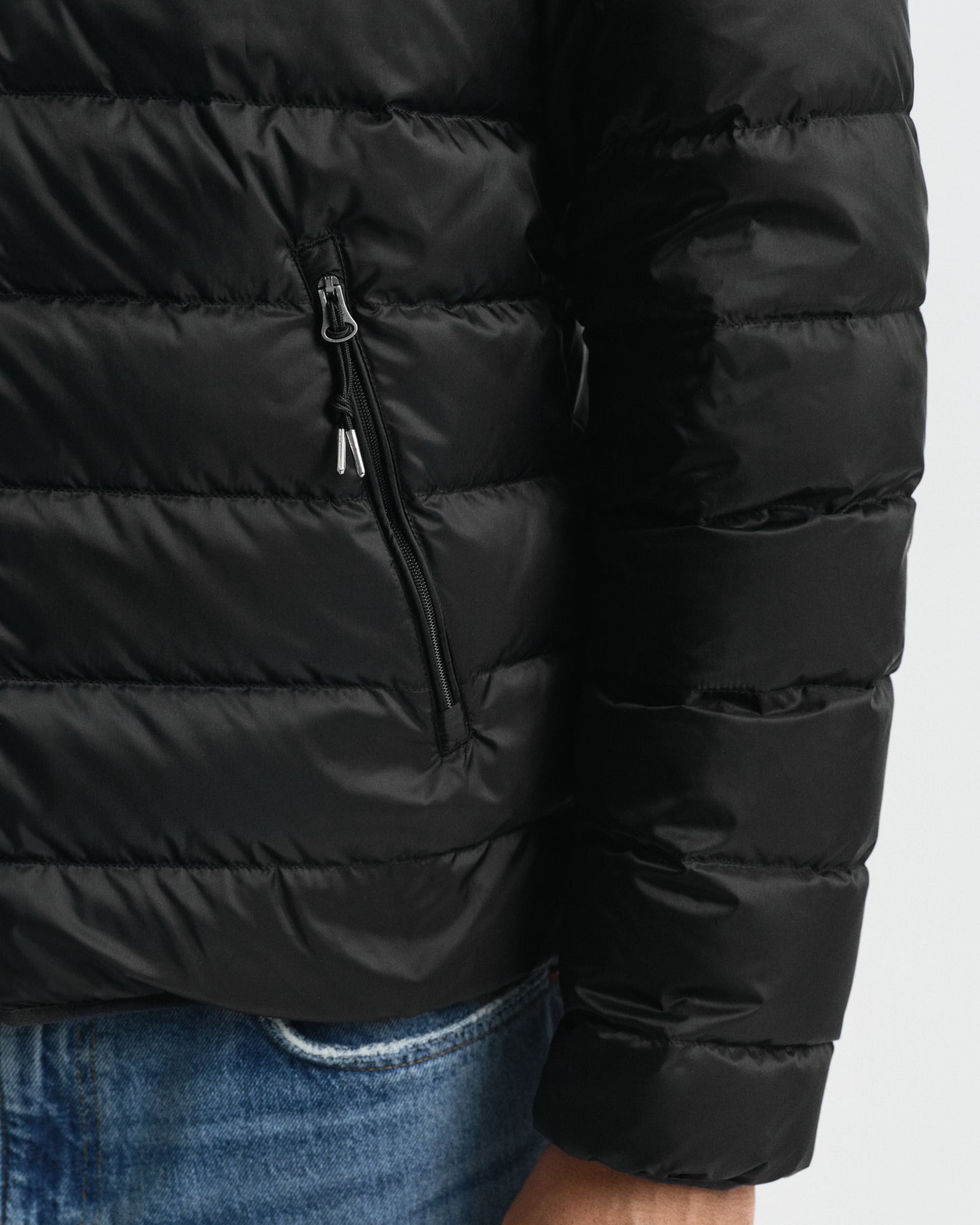 BLACK, LIGHT DOWN JACKET, CLOSE-UP BY GANT AU.