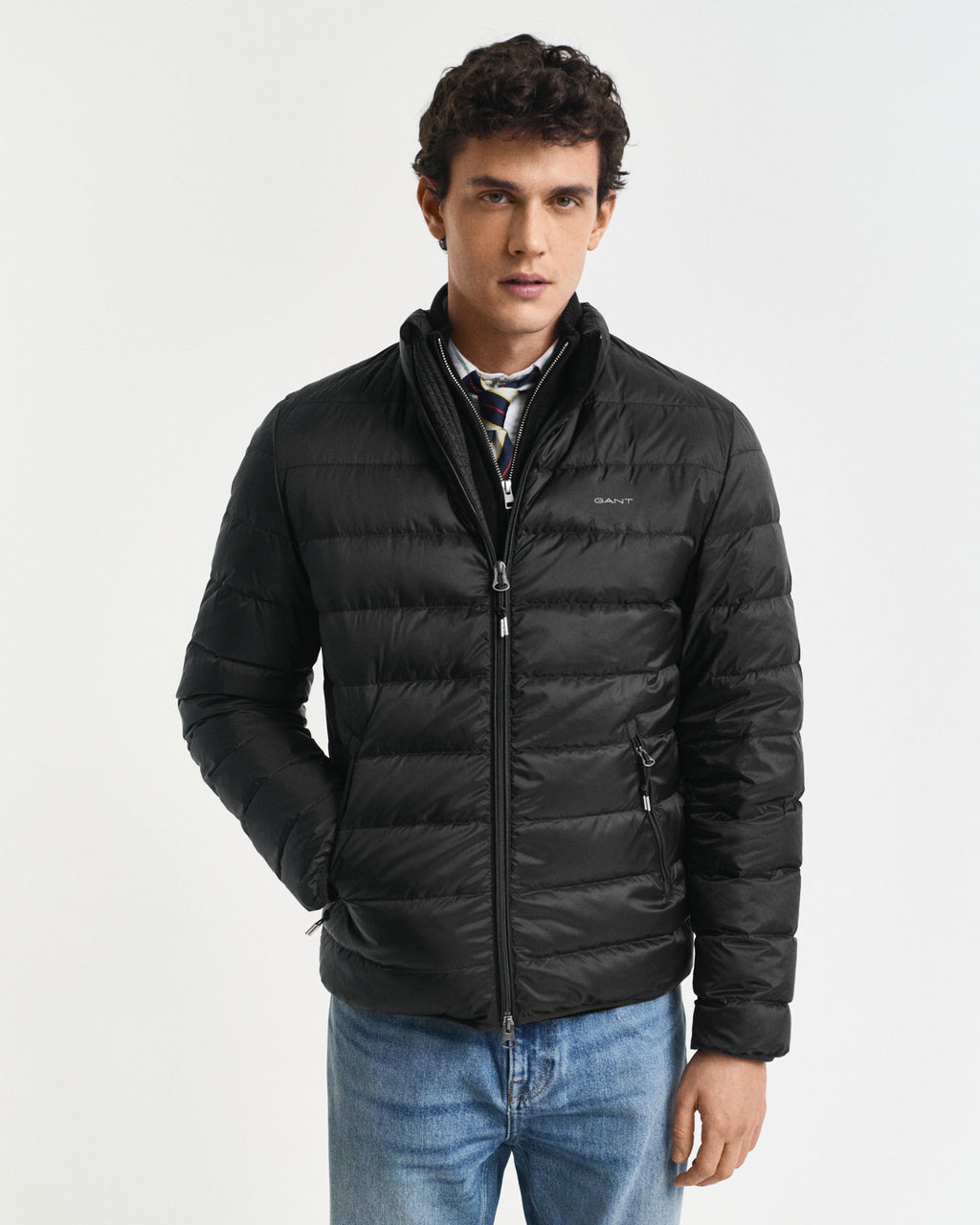 BLACK, LIGHT DOWN JACKET, FRONT-VIEW BY GANT AU.