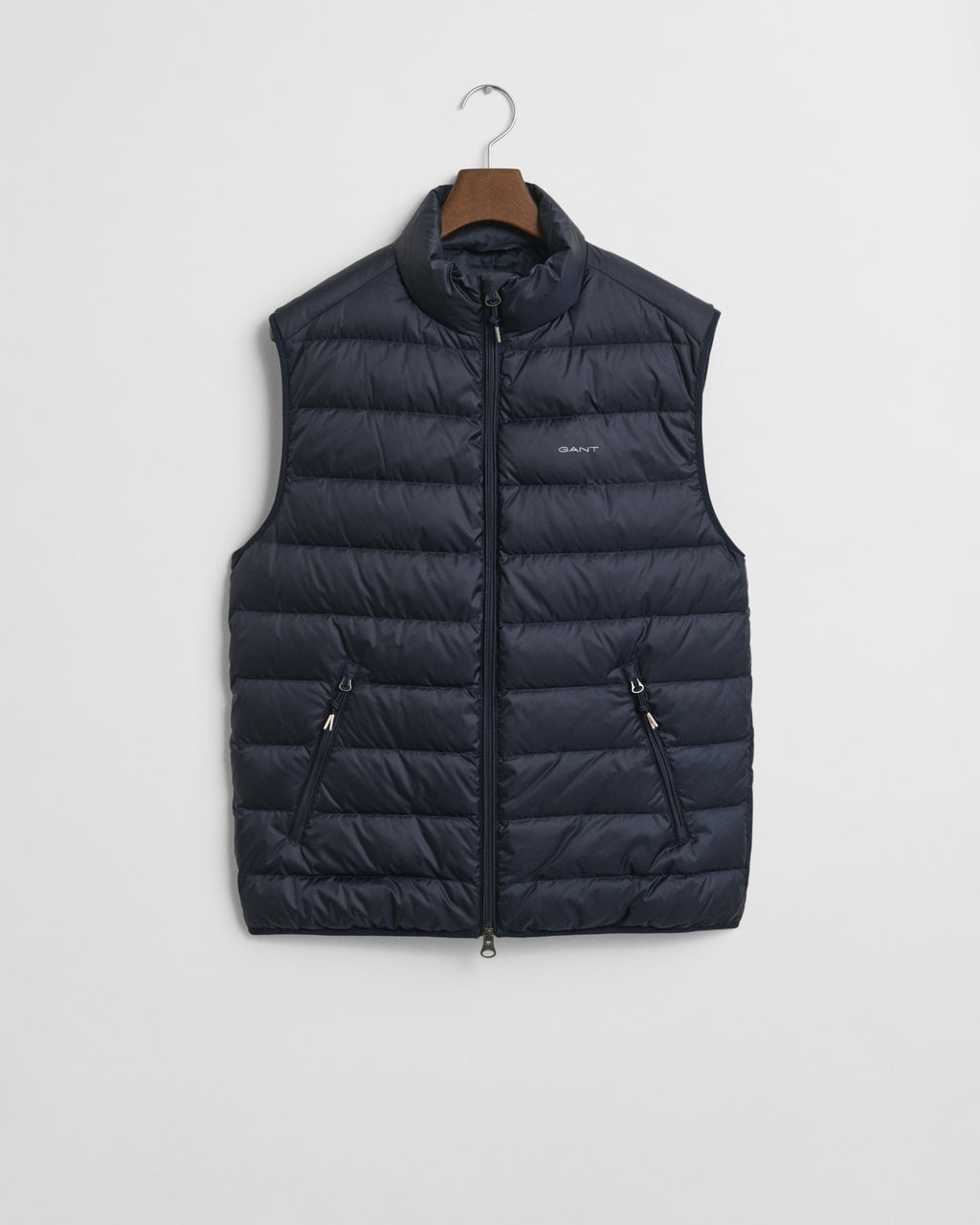 EVENING BLUE, LIGHT DOWN VEST, FLAT-LAY BY GANT AU.